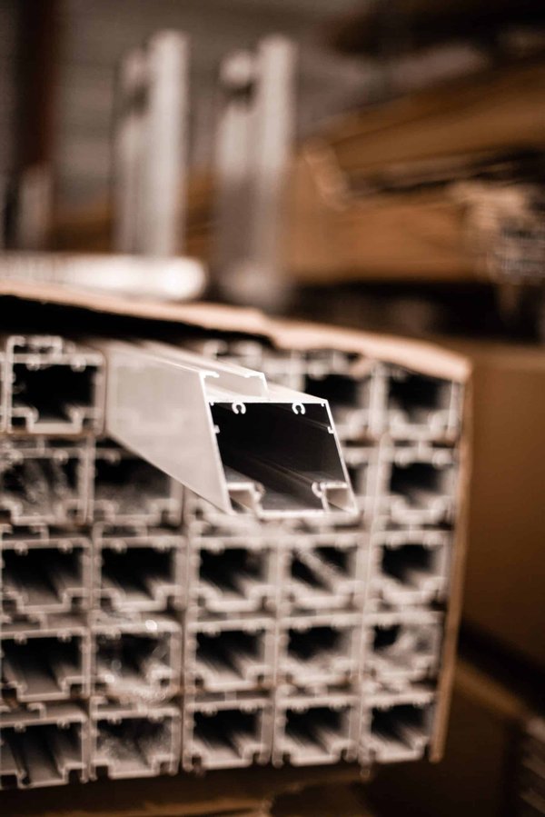 How to Style a Batwing Sleeve Top for a Business Meeting Without Looking Too Casual?